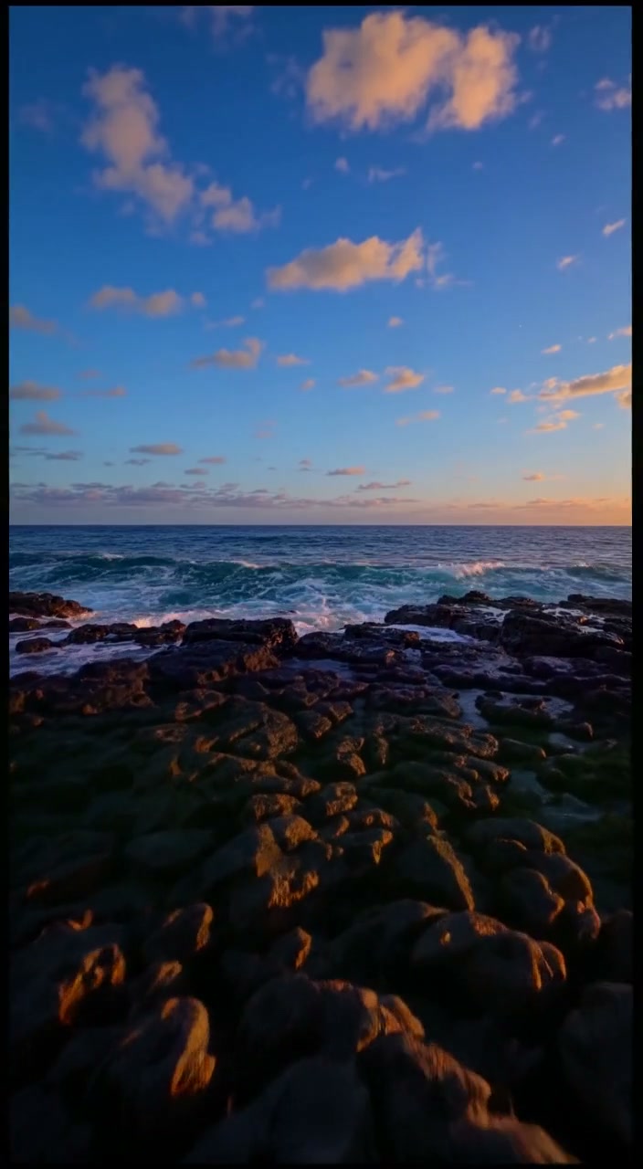 Unretouched volcanic shoreline output frame around 0.5 seconds